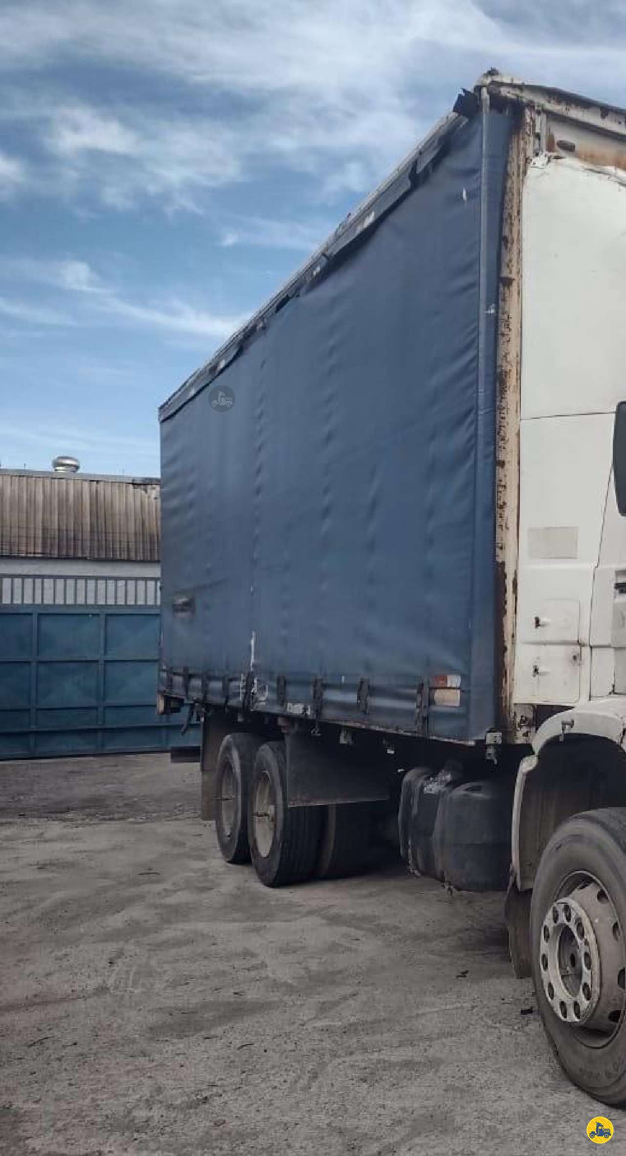 CARROCERIA SOBRE CHASSI  UTILITARIOS BAU SAIDER Mugen Caminhões GUARULHOS SÃO PAULO SP